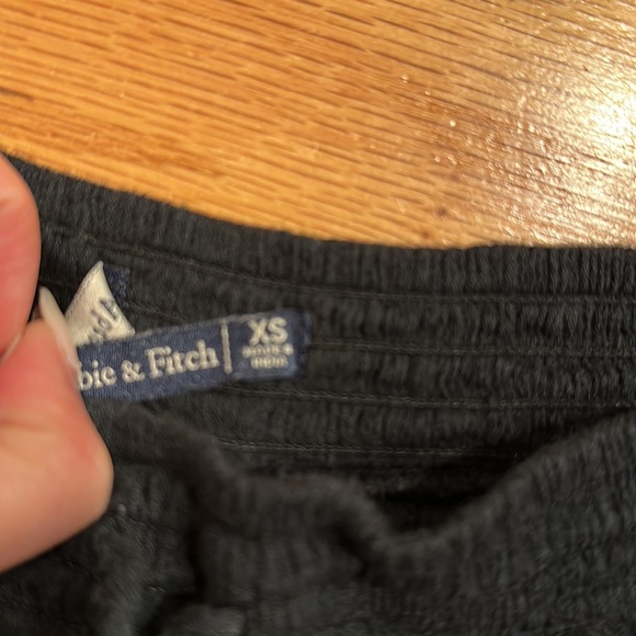 Shorts - Picture 3 of 4